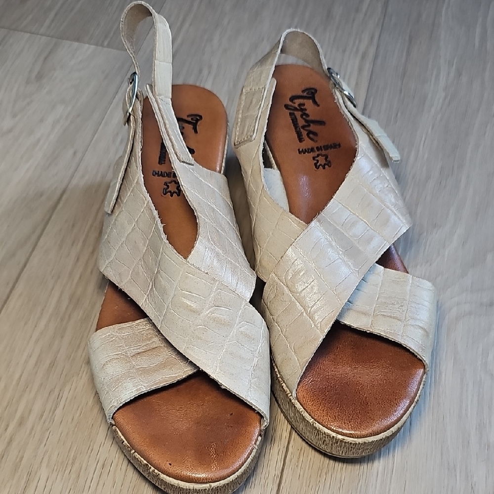 Women's Beige Croc-Embossed Sandals